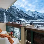 Exceptional Mont-blanc View Center Parking 霞慕尼